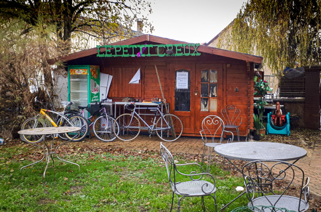 A la manière d'Eggleton: Emmaüs